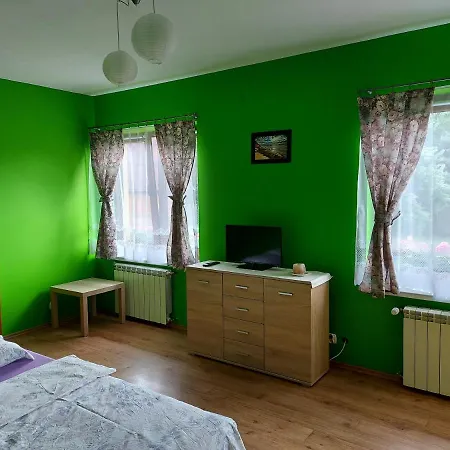 Domek Na Skraju Lasu Alloggio in famiglia *